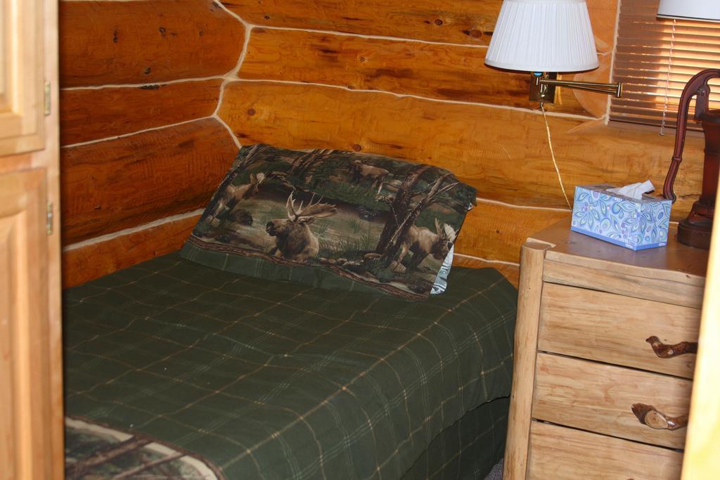 Wise Old Hunter Lodge 앵커 포인트 객실 사진
